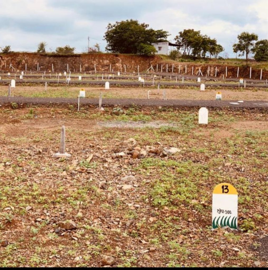 1000 sq ft plot for sale